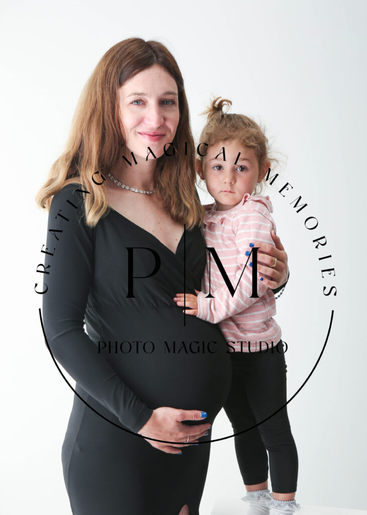 Aline - Maternity-21 21